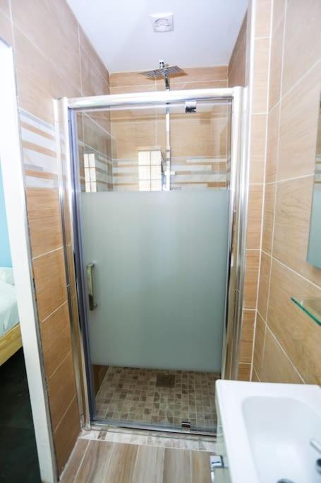 F3 80 M2 Longere Plain Pied Au Centre Auxonne. Villa Exteriör bild
