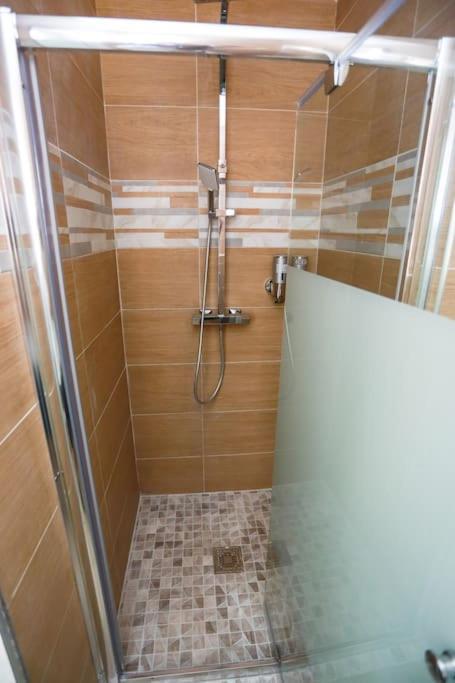 F3 80 M2 Longere Plain Pied Au Centre Auxonne. Villa Exteriör bild